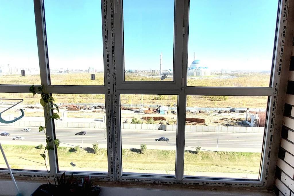 Аэропорт 10 Минут Appartement Astana Buitenkant foto