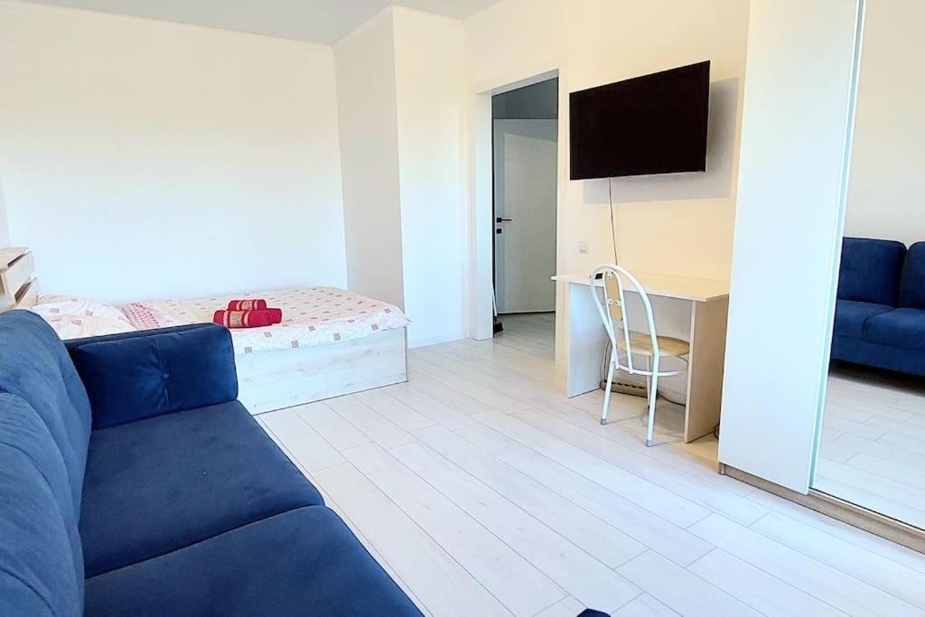 Аэропорт 10 Минут Appartement Astana Buitenkant foto